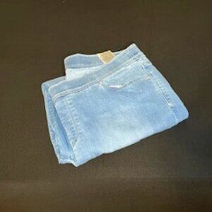 Levis Pull on Jeggings, Light Washed Blue Size 16/33